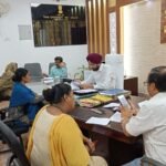 जनसुनवाई में जिला पदाधिकारी ने सुनीं 58 शिकायतें कई मामलों का तत्काल हुआ निपटारा